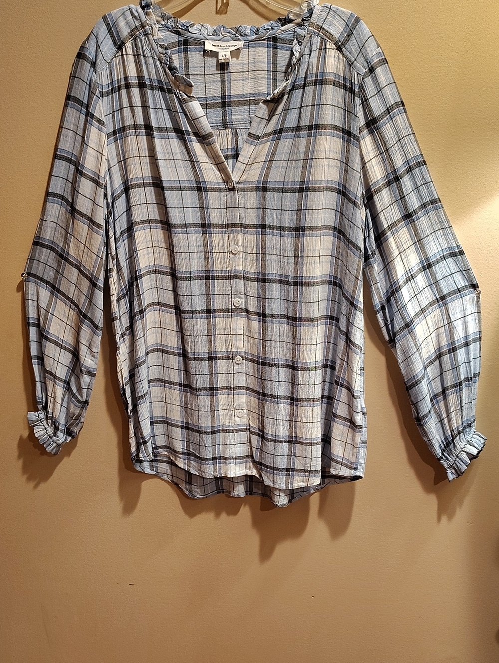 NEW beachlunchlounge Sz S/P Blue White Vneck  Long Sleeves Button-Down Shirt WM1